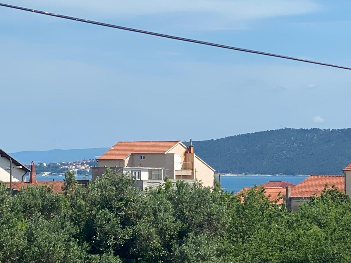 Apartment Milena Kastela Mit Whirlpool Екстер'єр фото