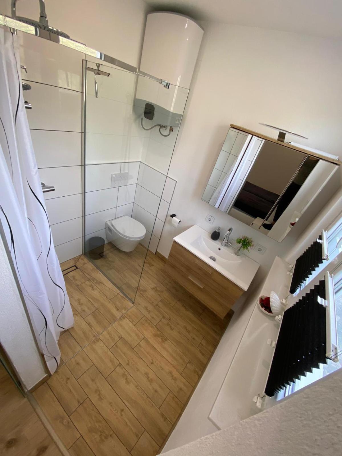 Apartment Milena Kastela Mit Whirlpool Екстер'єр фото